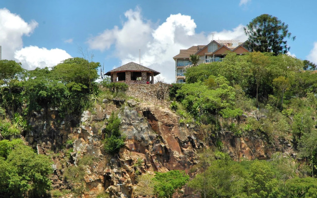Breeze Lodge - Hostel