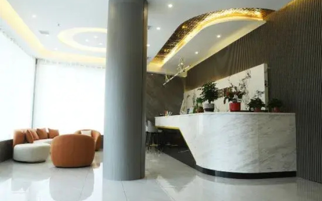 Xinglong Holiday Hotel (Liling Liquan Road Railway Station)
