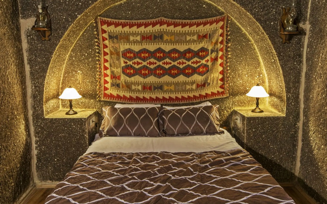 Antique Terrace Suites