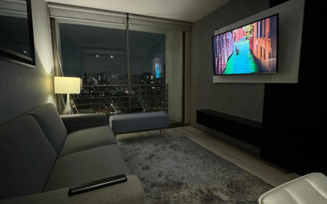 Dpto 2D 1B, Parque Almagro, Santiago.