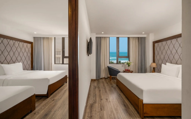 Royal Charm Hotel