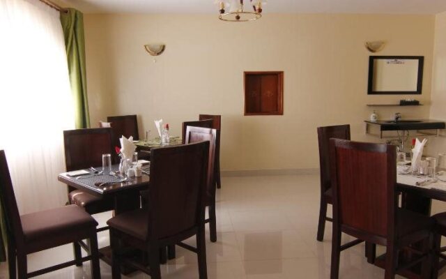 215 Karen Garden