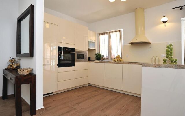 Beautiful Home in Sibenik With Wifi and 3 Bedrooms