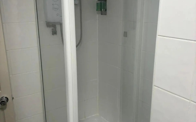 OYO The Croppers Arms