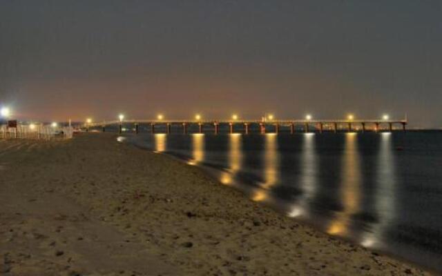 Complex Hunter's Beach
