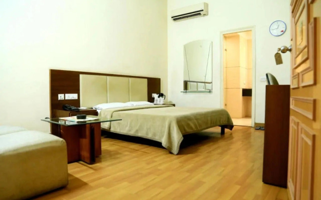 Hotel Rajmahal