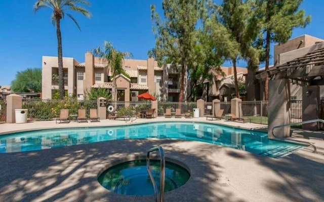 Great North Scottsdale Condo!