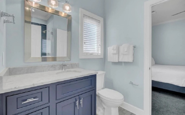 Yacht Harbor Court 31