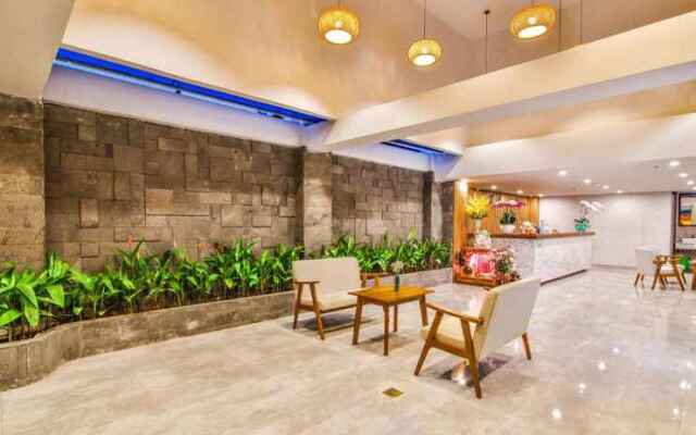 Grand Lee Hotel