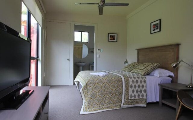 Phoenix Eumundi Bed & Breakfast