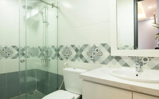 Camellia Homestay – Bathroom – Hanoi