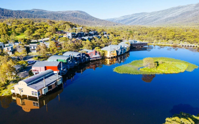 Novotel Lake Crackenback Resort & Spa