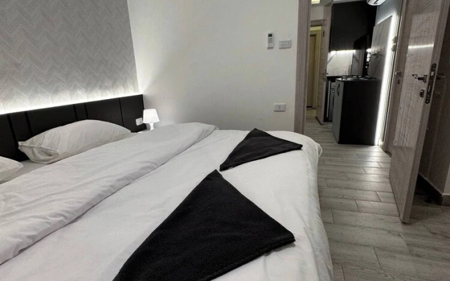 Privet Apartment 37 for Three Near Downtown Kh&sh
