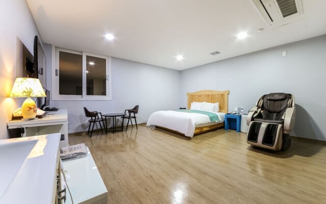 Yeosu San Self Check-in Hotel