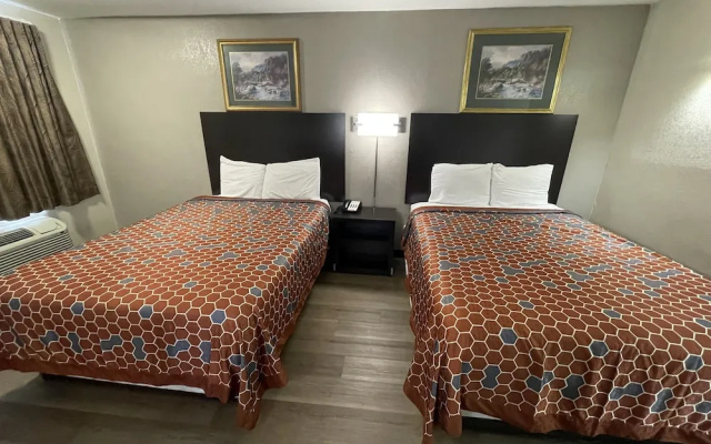 Royal Inn Motel