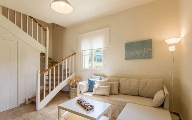 Lithos Stoupa Villas