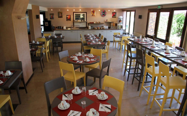 The Originals City, Hôtel Castel Burgond