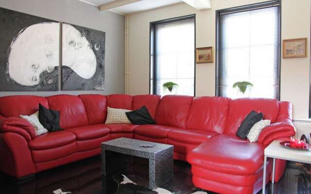 Spacious Villa near Sea in Bergen