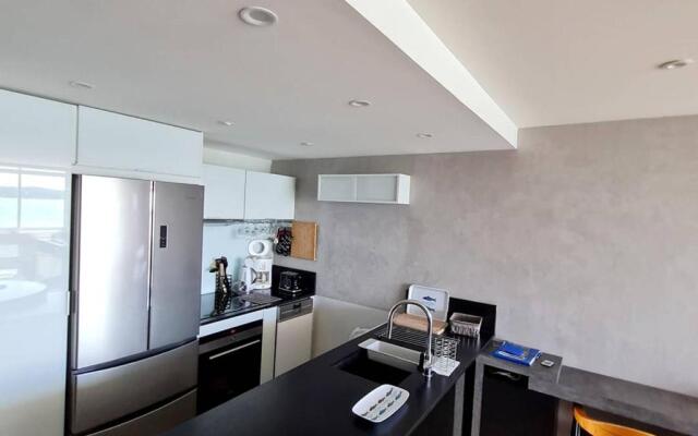 Appartement Le Brusc, 2 pièces, 4 personnes - FR-1-316-258