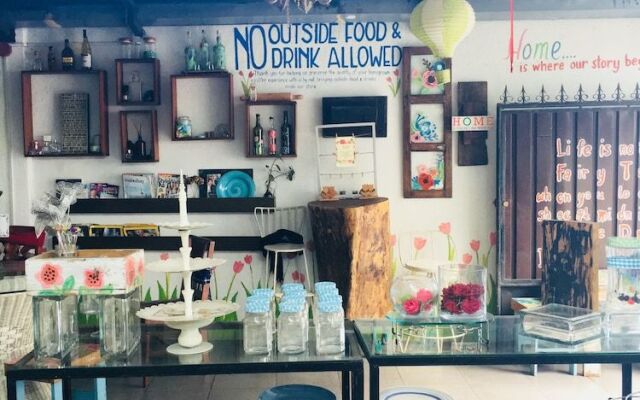 Memory Lane by Esperanza Cafe Bed & Breakfast - Adults Only