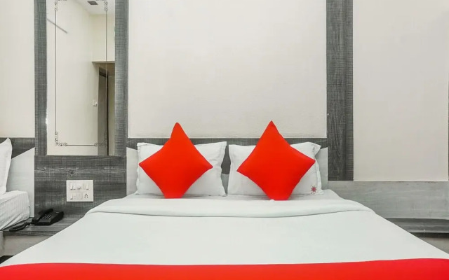 OYO 15223 Hotel Eshosans Palace