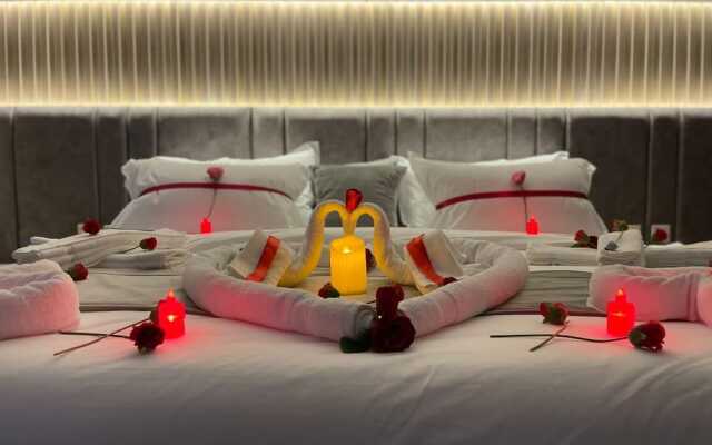 Sweet Land Hotel