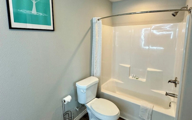 The 409 Bolivar Beach Hotel