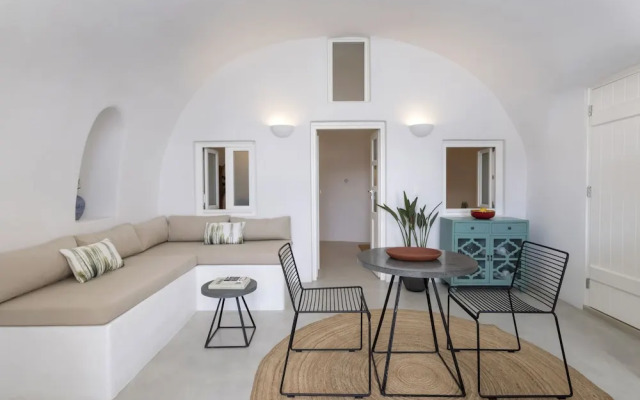 Bluedome Cavehouses by Otium Villas