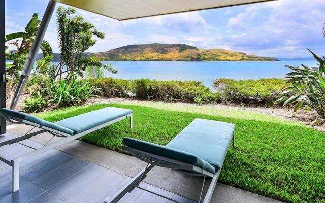 Yacht Club Villa