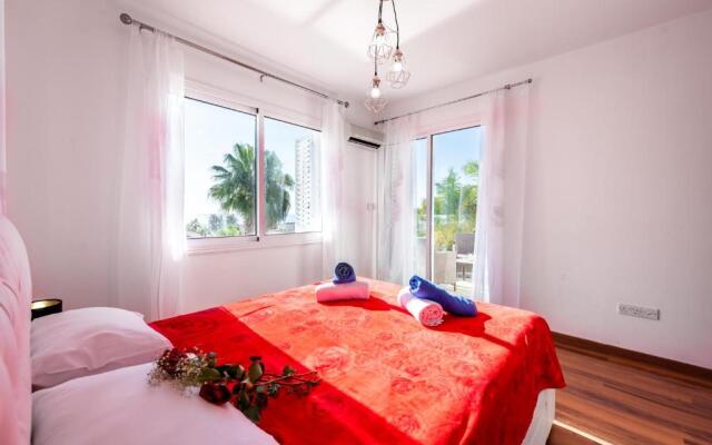 Laguna Sunrise by Ezoria Holiday Rentals