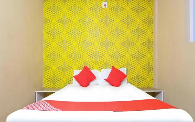 Oyo Flagship 806008 Hotel New Athiti Nivas