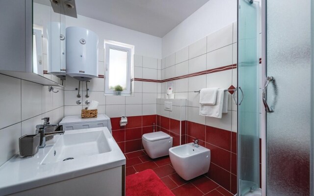 Nice Home in Lovrecica With Wifi and 3 Bedrooms