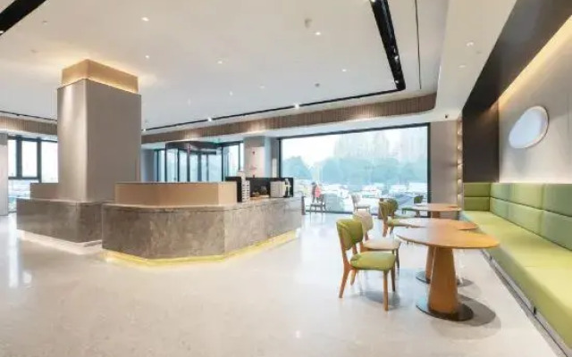 JI Hotel (Xinyangdong Railway Station)