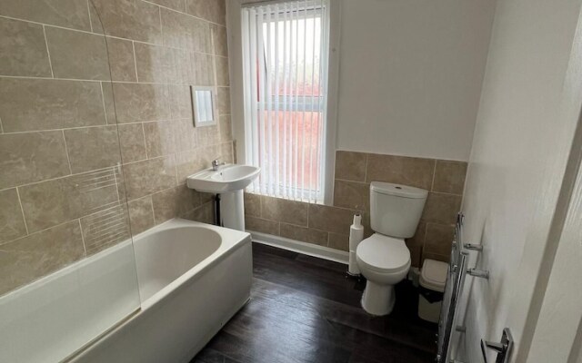 City Escape - Charming 2-bed House