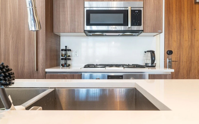 Lovely Oasis near Waterfront & Downtown