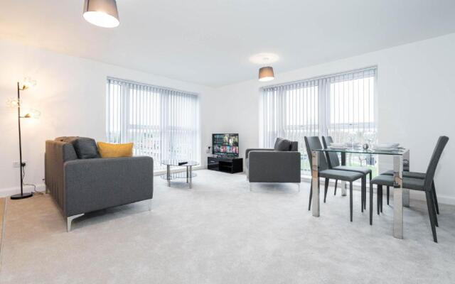 Cosy-Abstract Top Floor Apartment - CITY CENTRE ✬