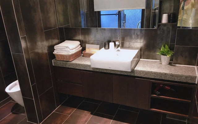 岑居cenju B&B