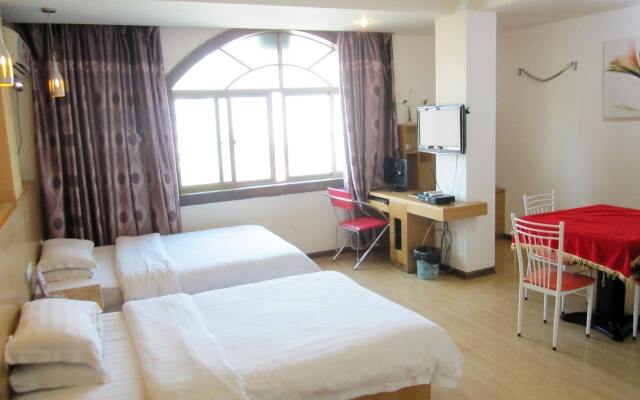 Hezhou E-age Hotel