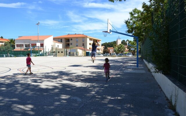 Studio in Saint-mandrier-sur-mer, With Enclosed Garden - 100 m From th