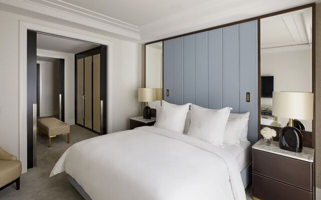 Four Seasons Hotel London at Tower Bridge