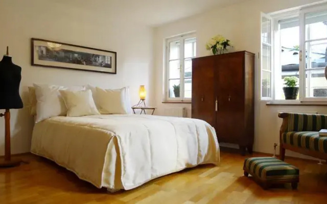 Artist's Altstadt-Apartment Salzburg