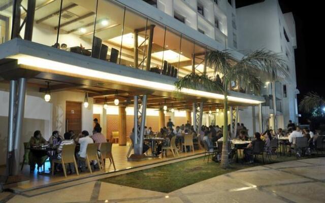 Seasons Hotel - Rajkot