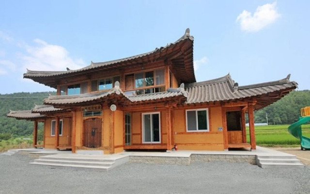 Yangyang Geumpurae Pension