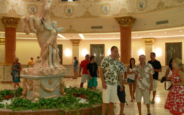 Titanic Palace - Families and Couples only