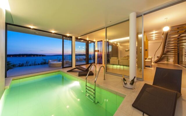 Golden Rays Luxury Villas