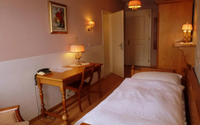 Central Continental Hotel