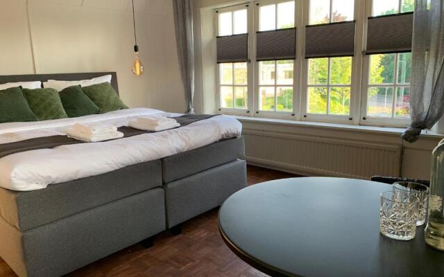 Bed and Breakfast Goes