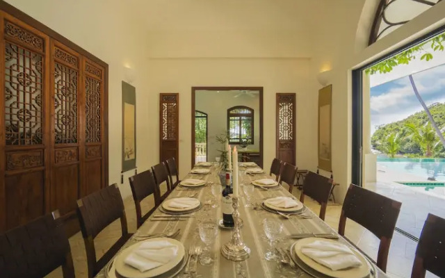 Beach Front Luxury Villa Hai Leng