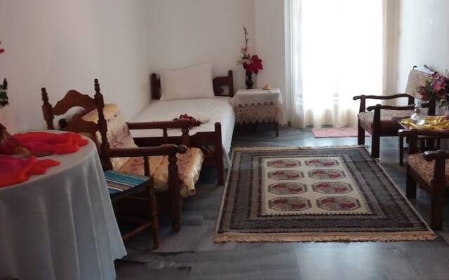 Tinos Evelina