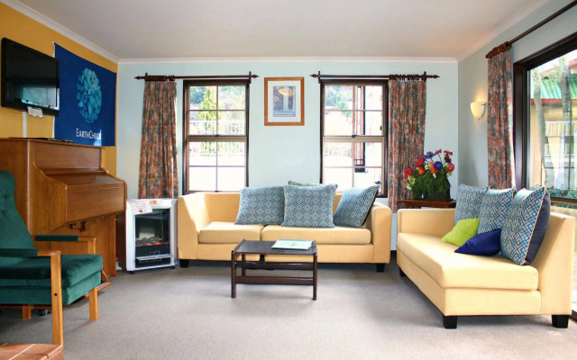 Queenstown Holiday Park & Motels Creeksyde